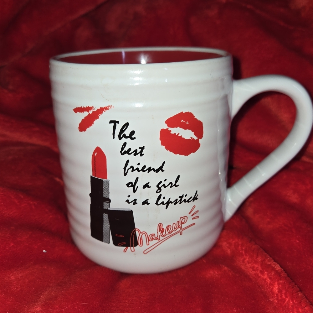 The Best Friend Of A Girl Is Lipstick 💄Mug